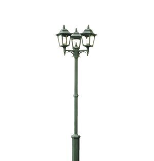 Außenleuchte im Garten von Framon große Außenleuchte im Garten. Drei Leuchten auf klassischem Mast. Historisches Design.